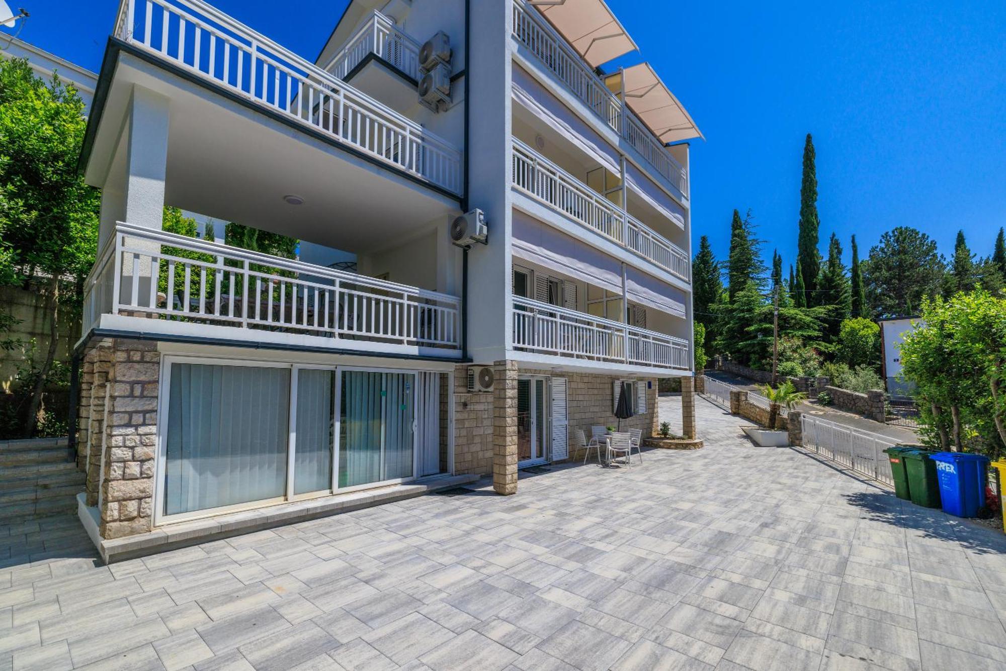 Apartments Podvezanec Цриквеница Экстерьер фото