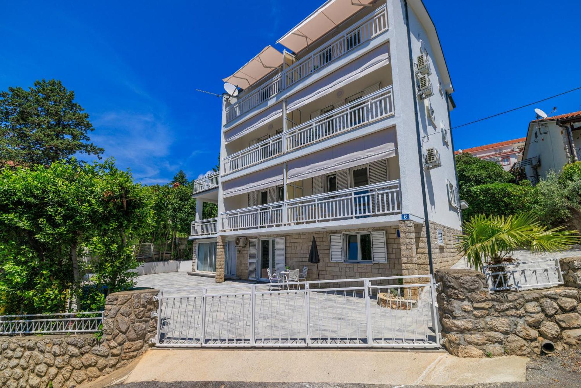 Apartments Podvezanec Цриквеница Экстерьер фото