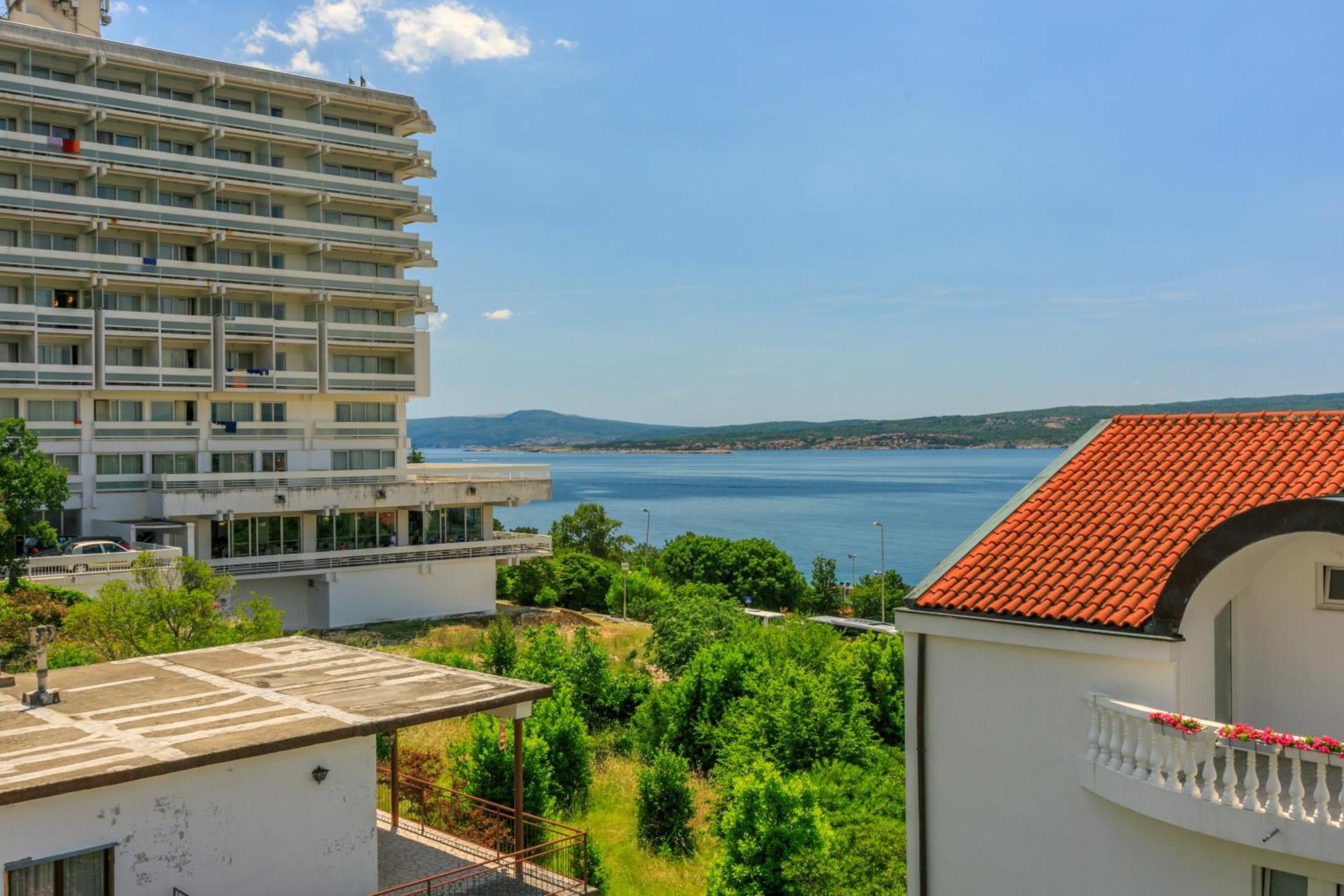 Apartments Podvezanec Цриквеница Экстерьер фото